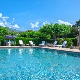 U Guadellu - Piscine Chauffée, hôtel à Oletta