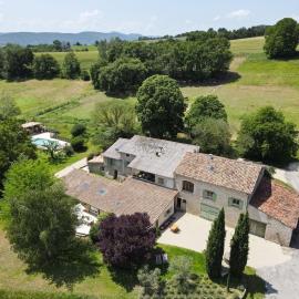 Domaine Bellavigne Gites et SPA, hotelli kohteessa Forcalquier