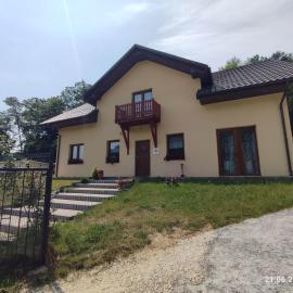 Agroturystyka Robinia, hotel en Bałtów