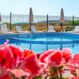 Royal Marina Beach, hotel u gradu 'Chernomorets'