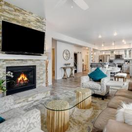 Downtown WP Condo 224 I Pool I Club House I Hot Tub I Great Views I Activity Program
