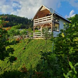 Natural House, hotelli kohteessa Visoko