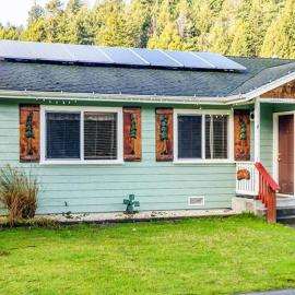 Elk Meadow Cabins 13A Bears Den Suite, hotel em Orick