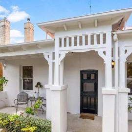 Roseland Cottage - CBD Heritage, מלון באורנג'