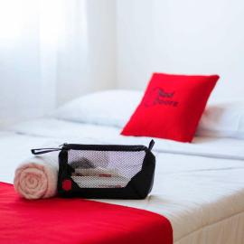 RedDoorz Syariah @ Jatiwangi Guest House 2 Cafe & Resto, hotel v destinaci Jatiwangi