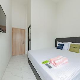 Urbanview Hotel La De Grizz Syariah Sampit by RedDoorz，Sampit的飯店