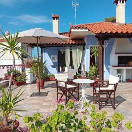 La Mira House