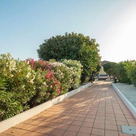 Royal Playa Suite and Apartament -private parking- self chek out, hotel a Catània