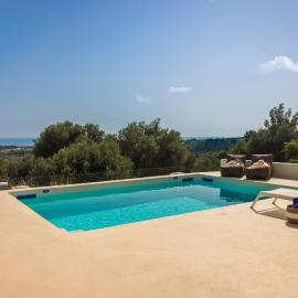 Villa Marta, hotel din Chavriáta