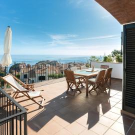 Amazing Seaview house in Tamariu, hotel v destinaci Girona