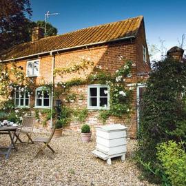 Stockman's Cottage North Norfolk، فندق في Bintree