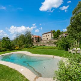 Villa Torre delle Rose by Geco Vacation Rentals, Hotel in Castelvecchio
