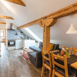 Pr'Jernejc Agroturism – hotel w mieście Lesce