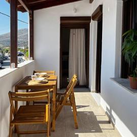 Nikos Cosy Apartment – hotel w mieście Gavrion