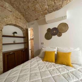 Longo Stone House, hotel in Castellana Grotte