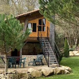 Charmant petit dortoir 3 places, hotel u gradu Chazelles