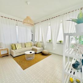 Casa Vacanza fronte mare con giardino privato - Canneto - Lipari, hotel in Canneto