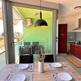 Apartment Zambratija, for up to six guests, hotel in Zambratija