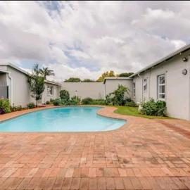 East Prestige lodge
