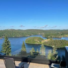VacationNorway, hotel em Froland Verk