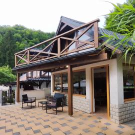 Chatka Gatterhof, hotel in Hodruša