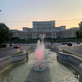 CHIC Apartment Piata Constitutiei - near the Palace of Parliament, khách sạn ở Bucureşti