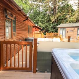 Lakes Lodge