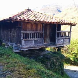Casa La Parra, Hotel in Villar de Vildas