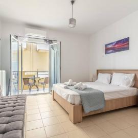 Urban Apt Next University 11, хотел в Хераклион
