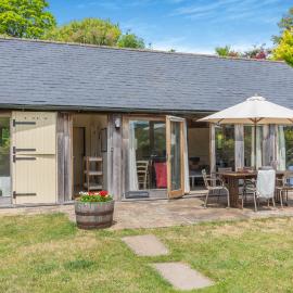 Chestnut Lodge, hotel in Eastdean
