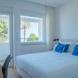 NEW Estrela da Praceta Apt w/ 3 Suites & Oceanview, Hotel in Carcavelos