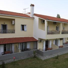 Yiannis Studios: Troulos şehrinde bir otel