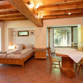 Eco Hotel Imenieto, מלון בEmen