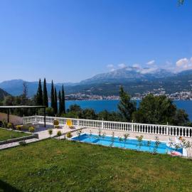 Mountain Bay View Apartments, hotel in Njivice