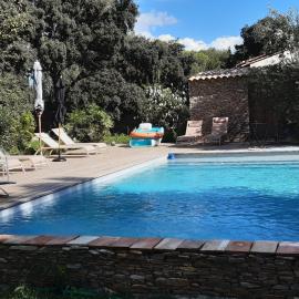 La Finca, hotel in Nîmes