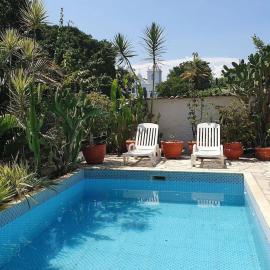 Andorinhas "Mini casa de hóspede", hotell i Niterói
