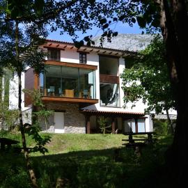 Alesga Hotel Rural - Valles del Oso -Asturias, hotel en San Salvador