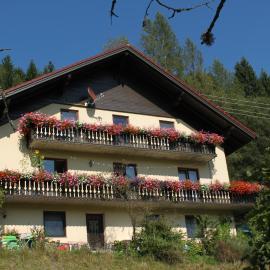 Haus Königshofer, hotel em Sankt Kathrein am Hauenstein