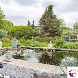 B&b La Villa Orchidées, breakfast included, hotel u gradu 'Bassenge'