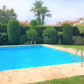 Apartamento en Platja Sant Pol S'agaro con pisicina y jardin (playa - centro), hotel in S'Agaro