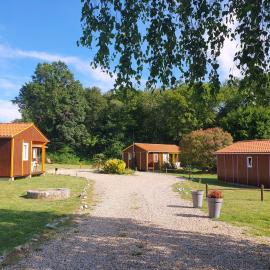 Les Chalets du Quignon, hotel a Autry-le-Châtel