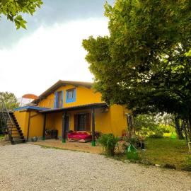 Country House tra lago e mare a Sud di Roma, ξενοδοχείο σε Campoleone
