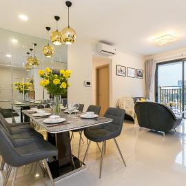 YO's Homes Rivergate Apartment Infinity Pool Near District 1, hotel in Ho Chi Minh City