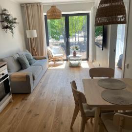Albatross Beach Apartment - SPA, Sea and Forest, khách sạn ở Ķesterciems