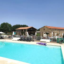 Olydea Le Hameau de Vouvant, hotel a Vouvant