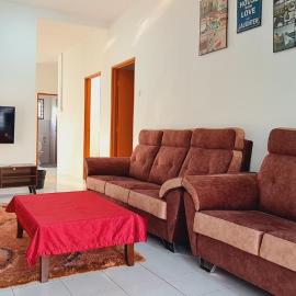 Anjung KLIA House 72 With Neflix, hotell i Banting