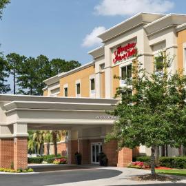 Hampton Inn & Suites Bluffton-Sun City، فندق في بلوفتن