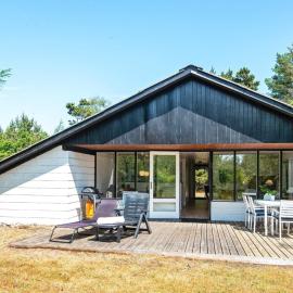 6 person holiday home in Ulfborg-By Traum, hotelli kohteessa Ulfborg