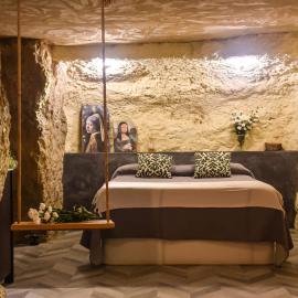 Gaiamoment,com - Cueva las reinas, hotel in Alcalá del Júcar