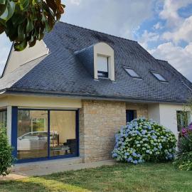 Maison Familiale - Presqu'île de Rhuys - 4ch 9p - Terrain clos arboré، فندق في Surzur